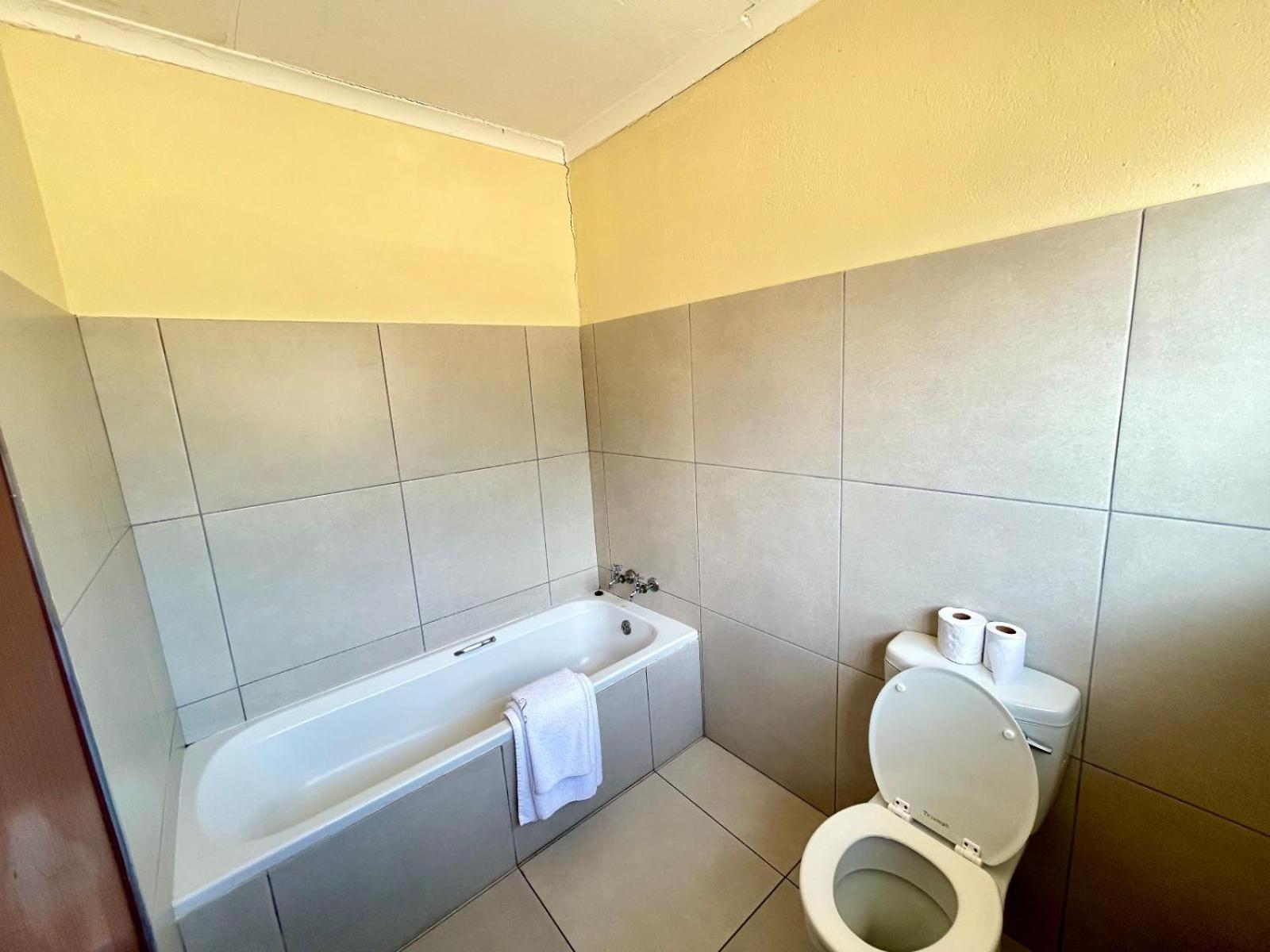 Karibu Leisure Resort Thapane 外观 照片