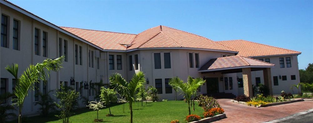 Karibu Leisure Resort Thapane 外观 照片