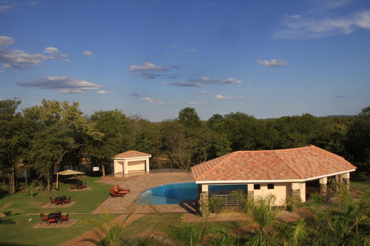 Karibu Leisure Resort Thapane 外观 照片